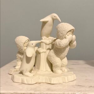 Department 56 Cream Penguin Family Figurine Snow Babies
